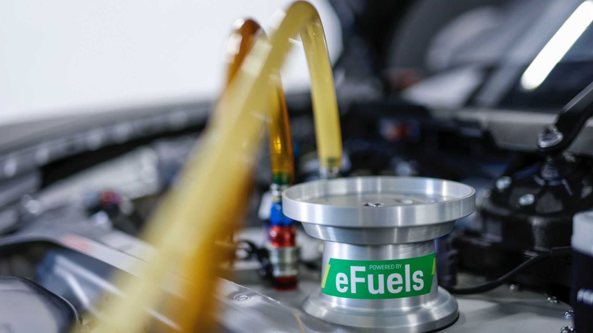 L'UE apre a e-fuel e biocarburanti avanzati: cambiamenti in vista