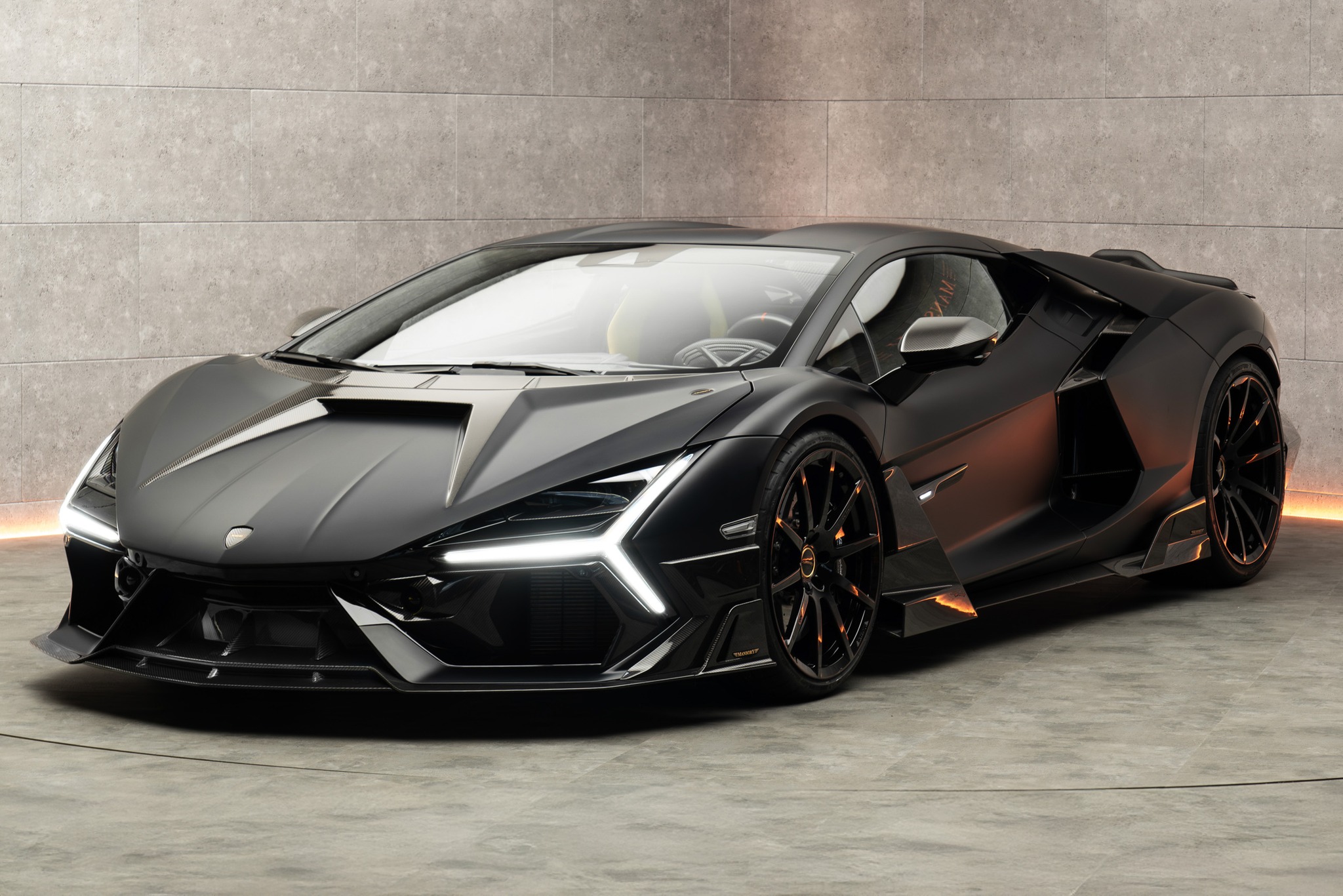 Lamborghini Revuelto Mansory