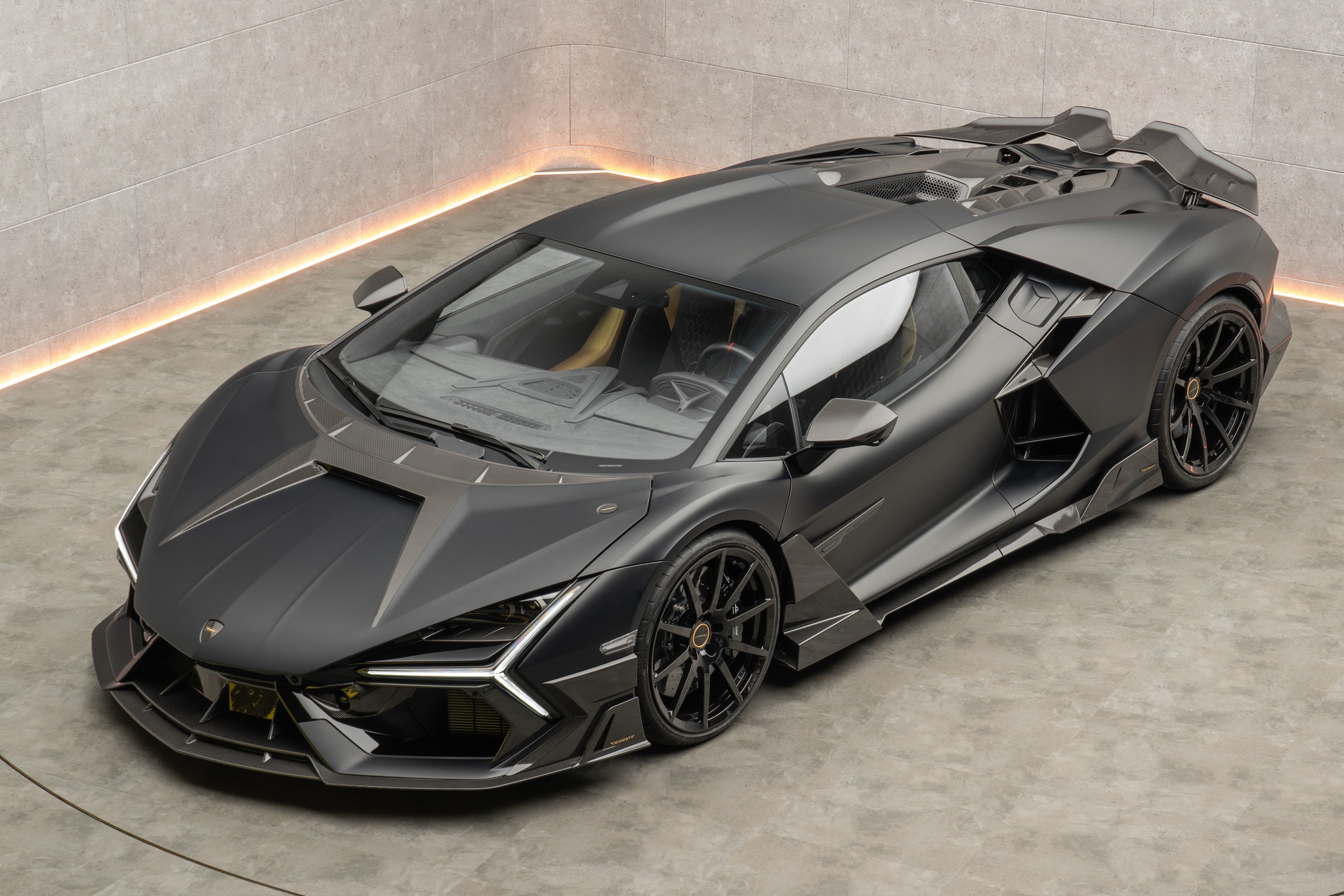 Lamborghini Revuelto Mansory