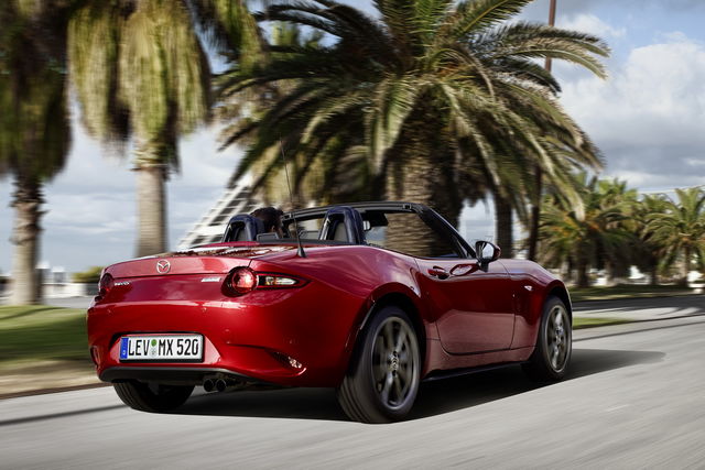 https://www.autoblog.it/app/uploads/2025/04/mx-5_2015_action_05-v2.jpg