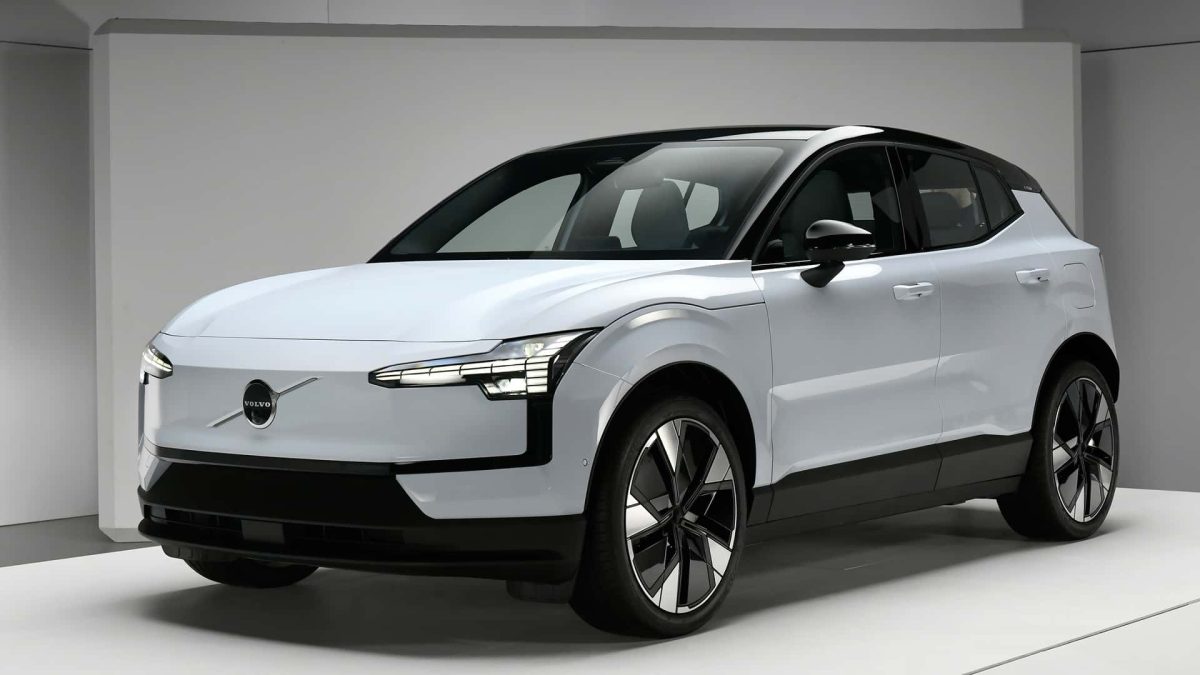 https://www.autoblog.it/app/uploads/2025/04/volvo-ex30-2023-1-scaled.jpg