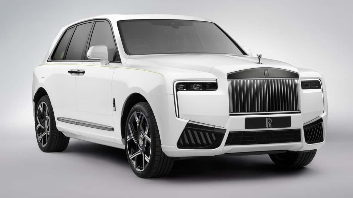 https://www.autoblog.it/app/uploads/2025/05/2025-rolls-royce-cullinan-black-badge-scaled.jpg