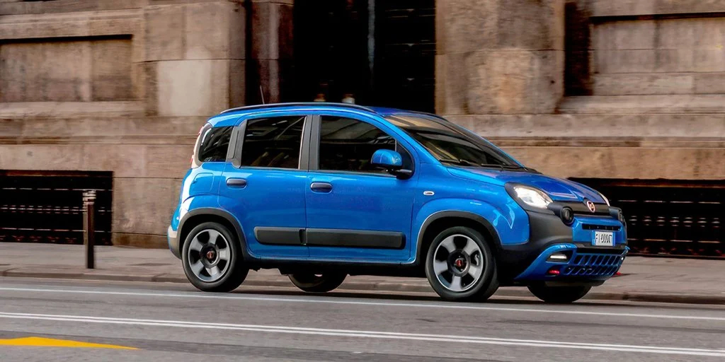 https://www.autoblog.it/app/uploads/2025/05/24572705c93005eb6894f895272d05e4-1024x512-1.jpg
