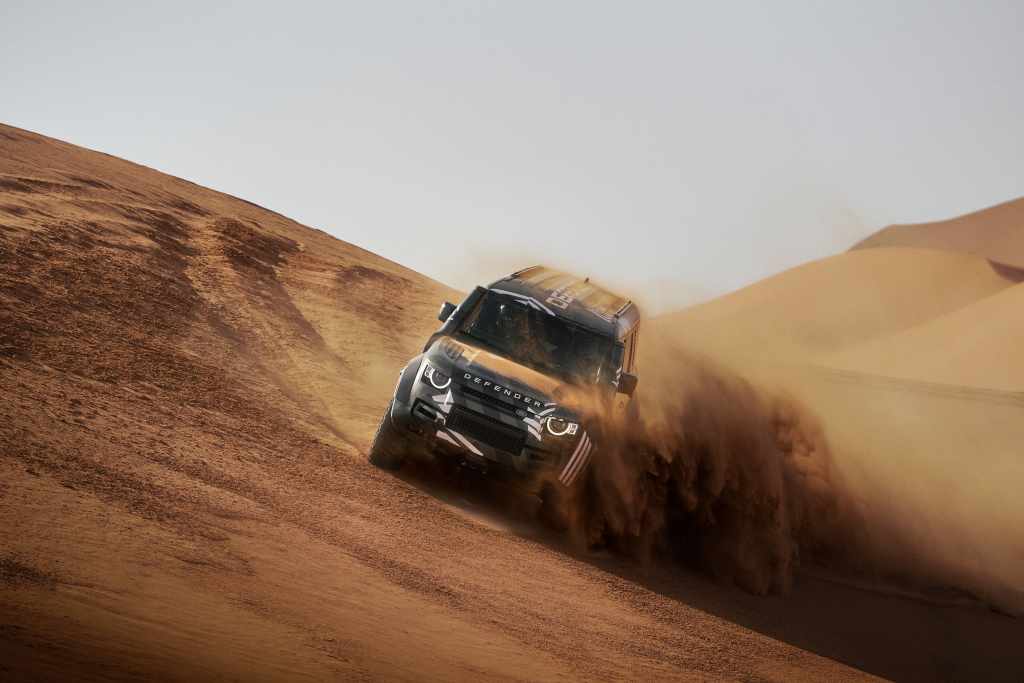https://www.autoblog.it/app/uploads/2025/05/DEFENDER_RALLY_DYNAMIC.jpg
