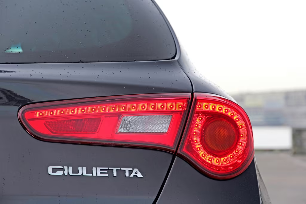 https://www.autoblog.it/app/uploads/2025/05/alfa_romeo_giulietta_veloce_pack_24.jpg