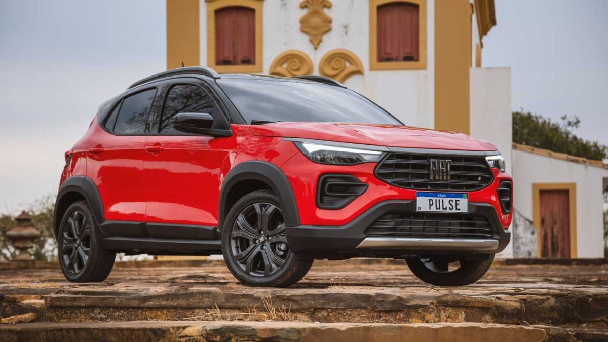 https://www.autoblog.it/app/uploads/2025/05/dianteira-do-fiat-pulse-audace-t200-scaled.jpg