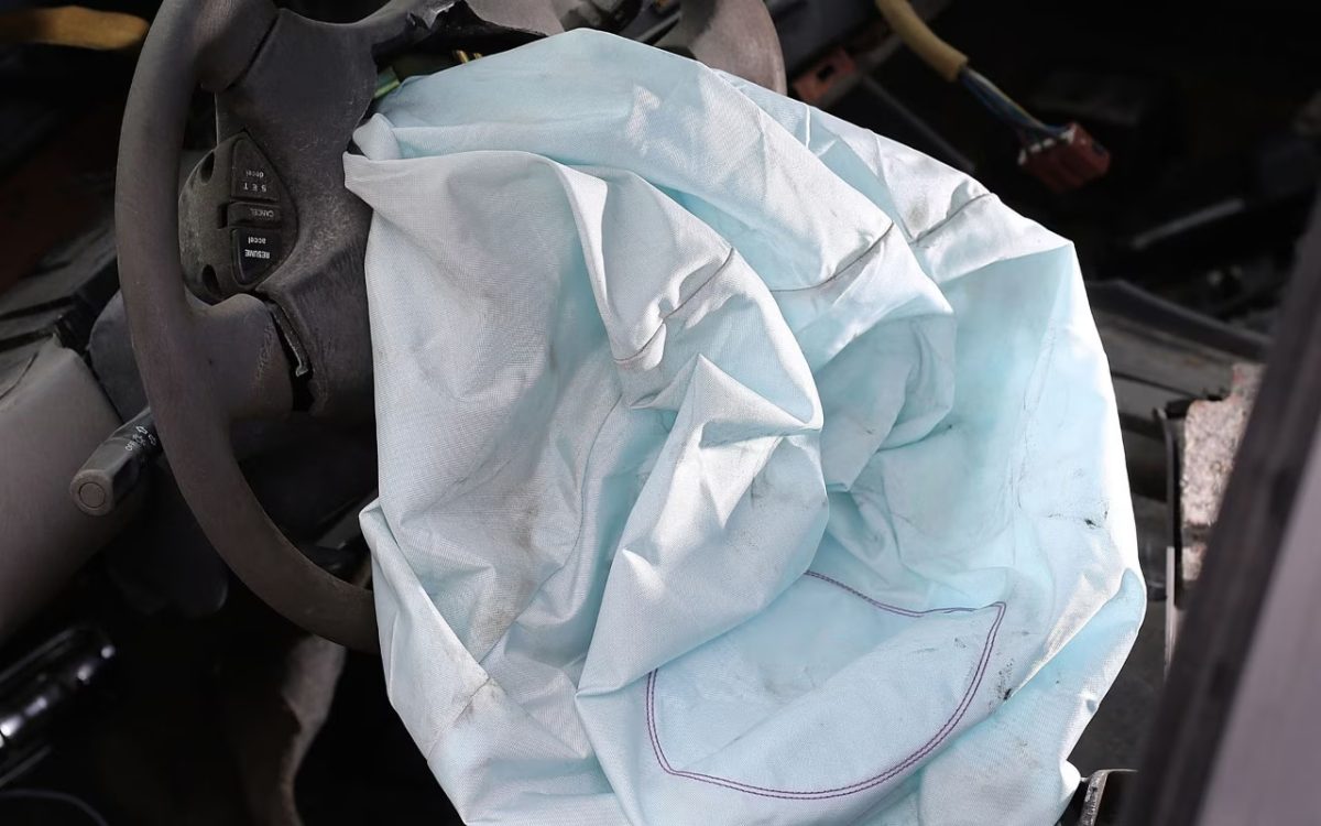 Airbag Takata, da ottobre nessuna revisione per le auto non riparate: i modelli a rischio