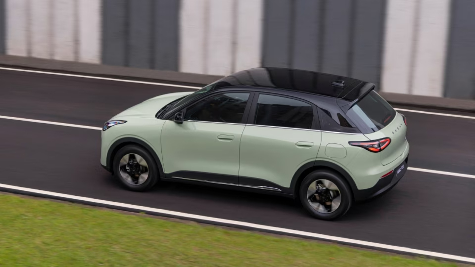 Geely E2: l'elettrica da 20.000 euro si prepara a debuttare in Italia