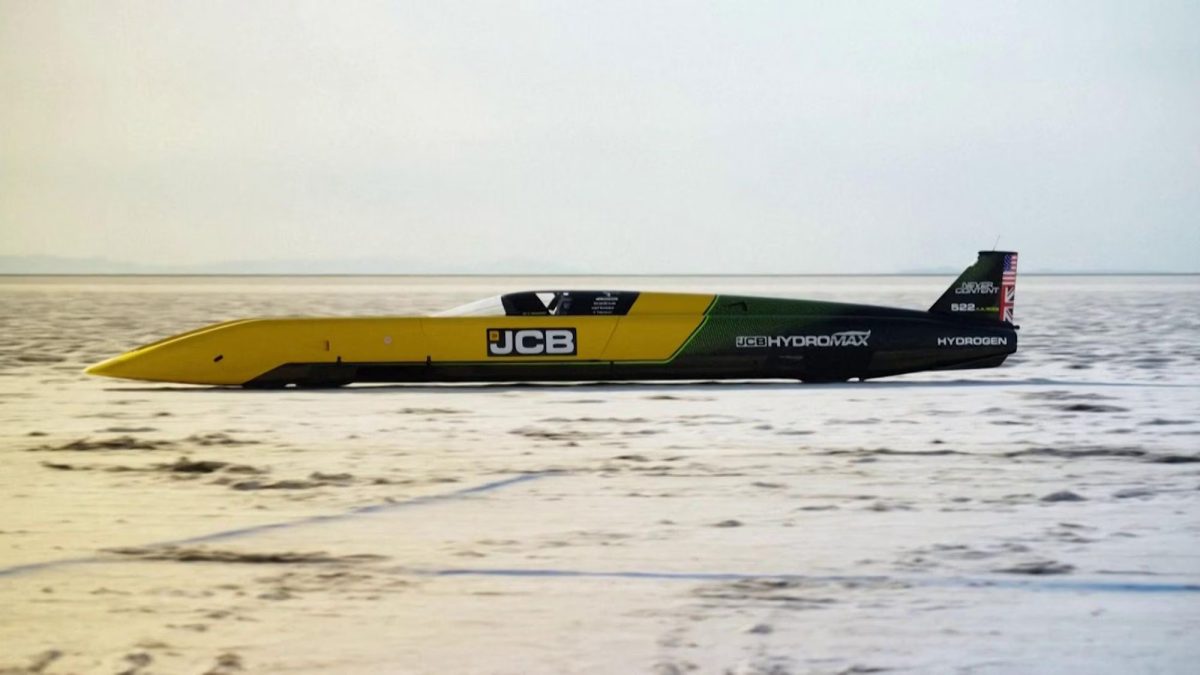 Un prototipo a idrogeno supera i 654 km/h su una pista di Bonneville, con due motori a combustione