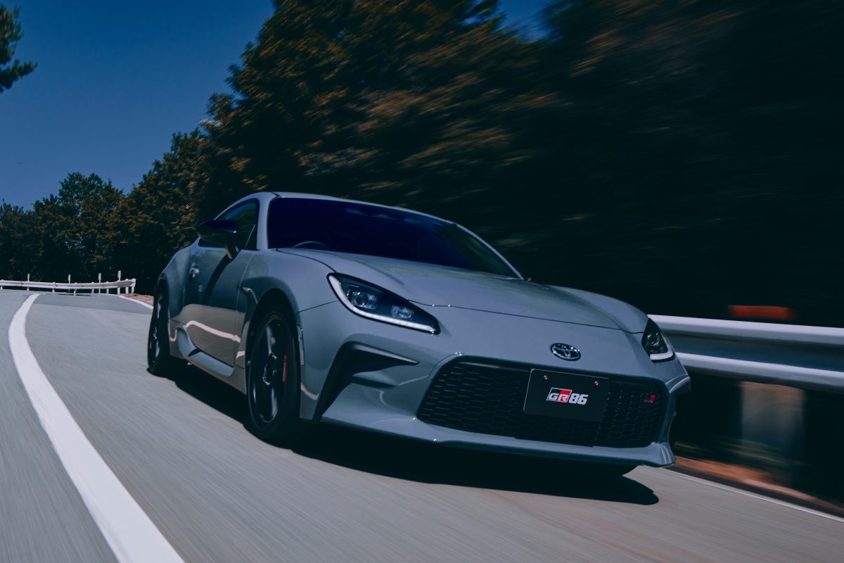Toyota GR86 2027 con nuove tecnologie e dettagli interni per un'esperienza di guida migliorata, immagine di approfondimento