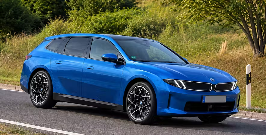 Prototipo della BMW i3 Touring al Nürburgring, design station wagon e tecnologia elettrica