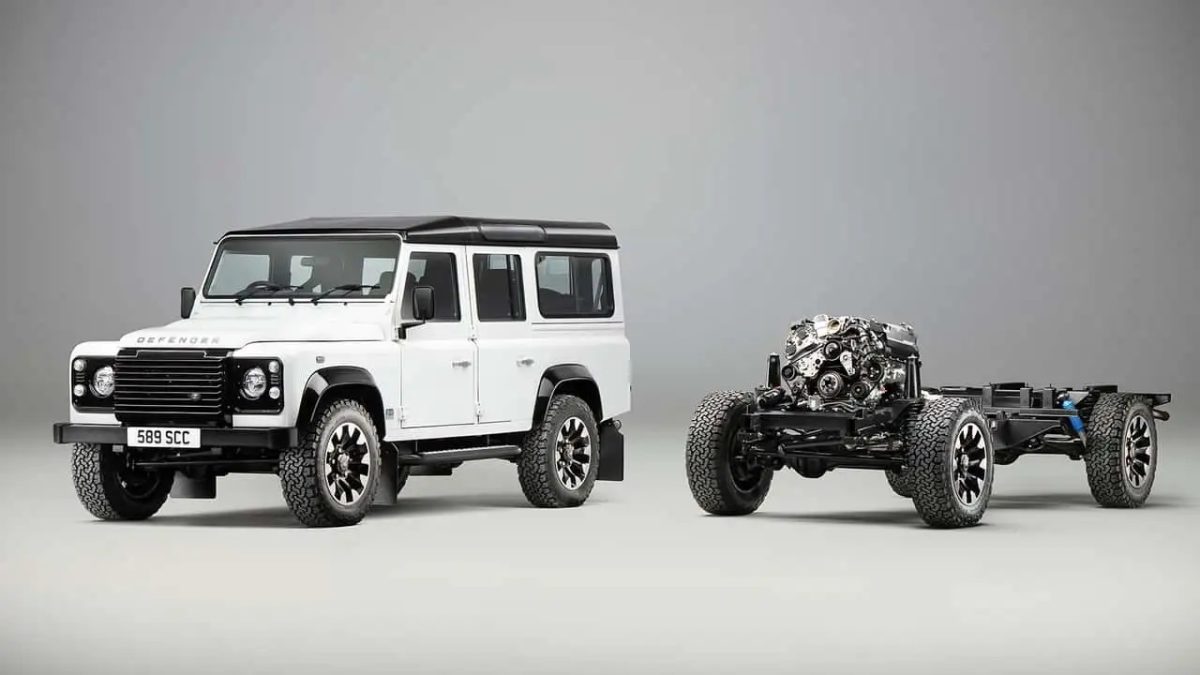 Land Rover Defender con V8 da 405 CV: conversione ufficiale per il classico fuoristrada