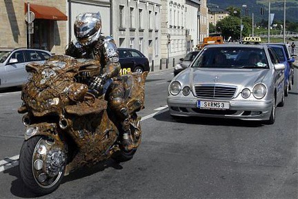 Foto del giorno: la nuova motofango? - Motoblog
