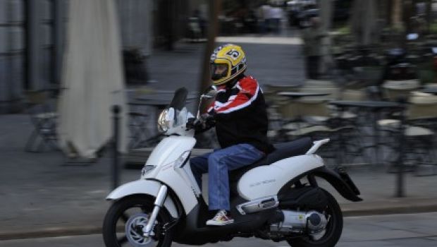 Test Aprilia Scarabeo 300S, la cilindrata che mancava - Motoblog