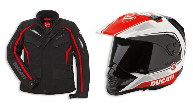 Ducati Hyperstrada MY 2013: abbigliamento e accessori - Motoblog