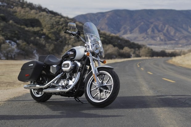Harley Davidson SuperLow 1200T 2014 VIDEO