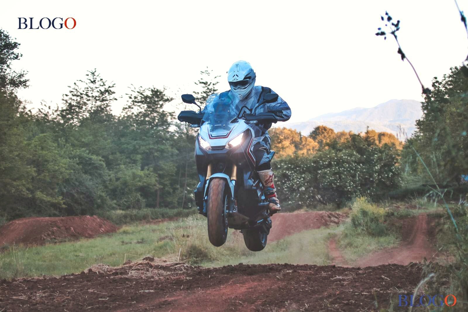Honda XADV la nostra prova AllTerrain [Video] Motoblog