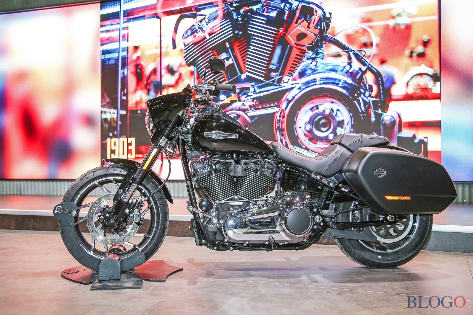 Harley sport glide 2018 discount