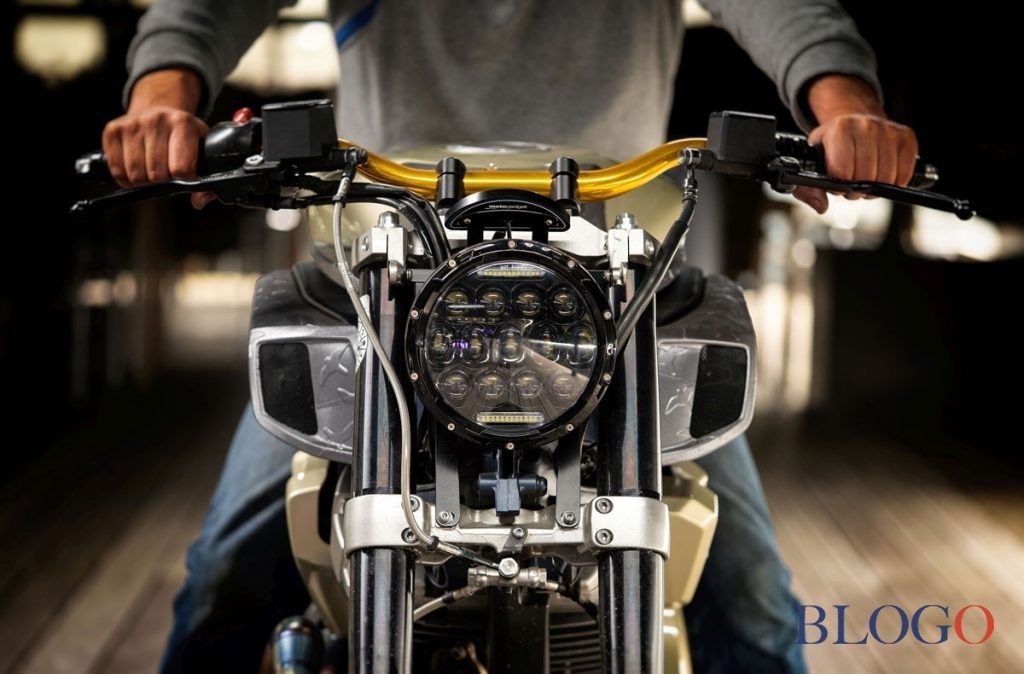 Yamaha MT-01 "Blue Falcon" | Titan Motorcycles