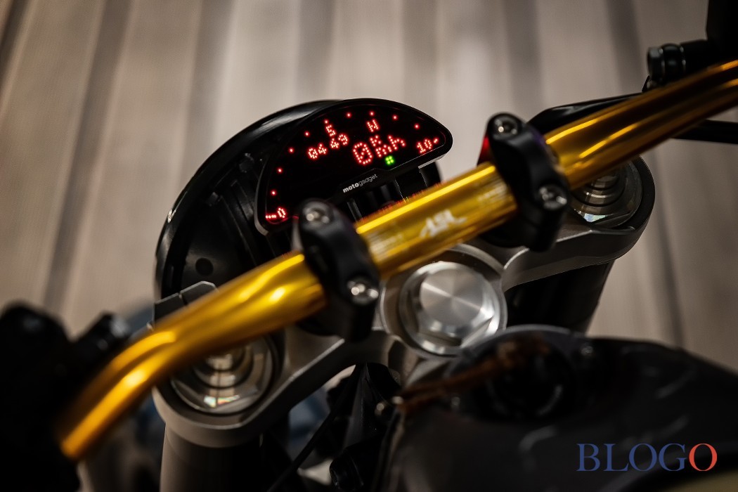 Yamaha MT-01 "Blue Falcon" | Titan Motorcycles