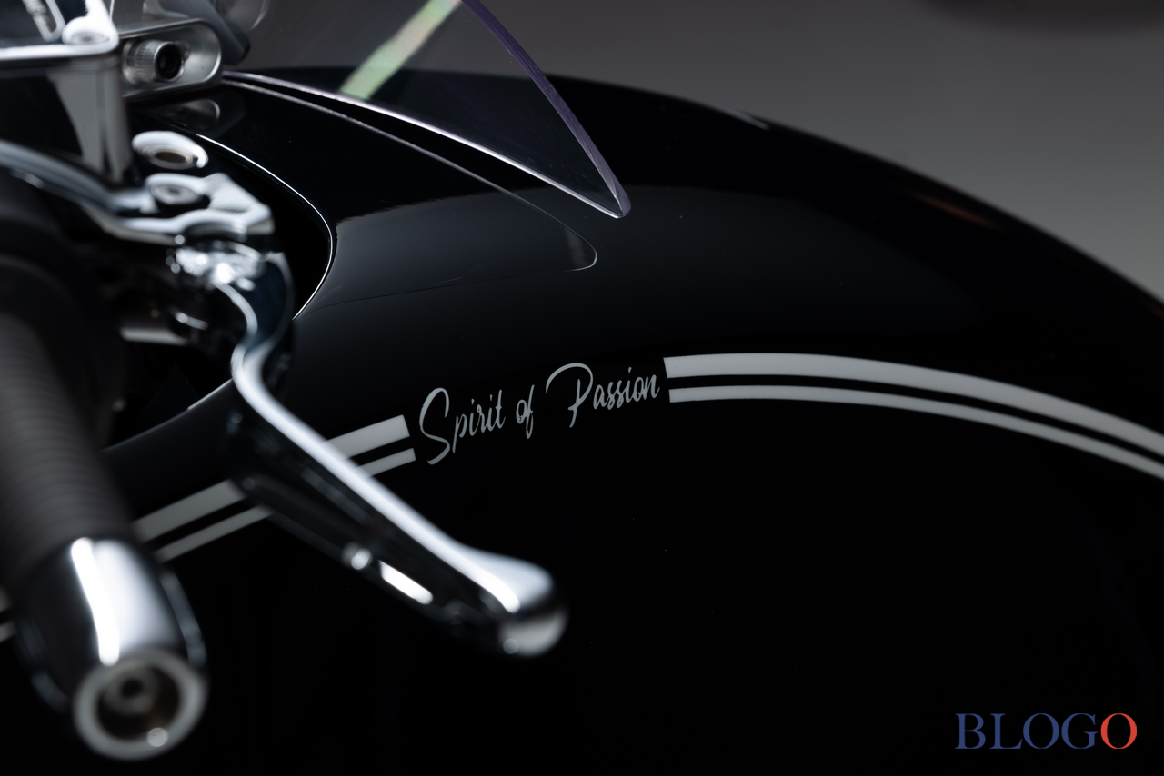 BMW R 18 "Spirit of Passion" by Kingston Custom