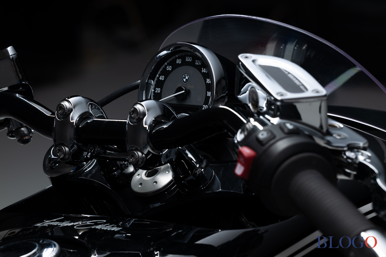 BMW R 18 "Spirit of Passion" by Kingston Custom