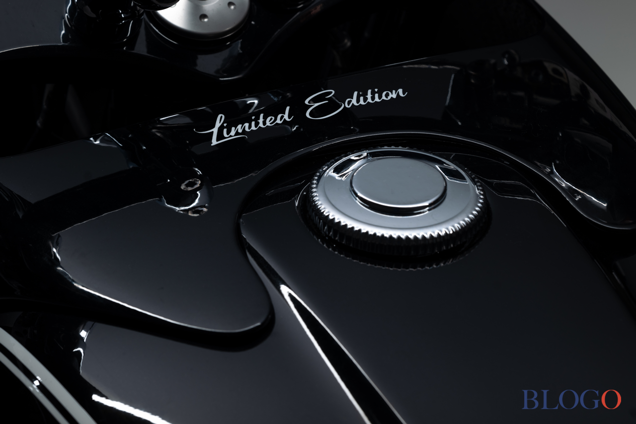 BMW R 18 "Spirit of Passion" by Kingston Custom