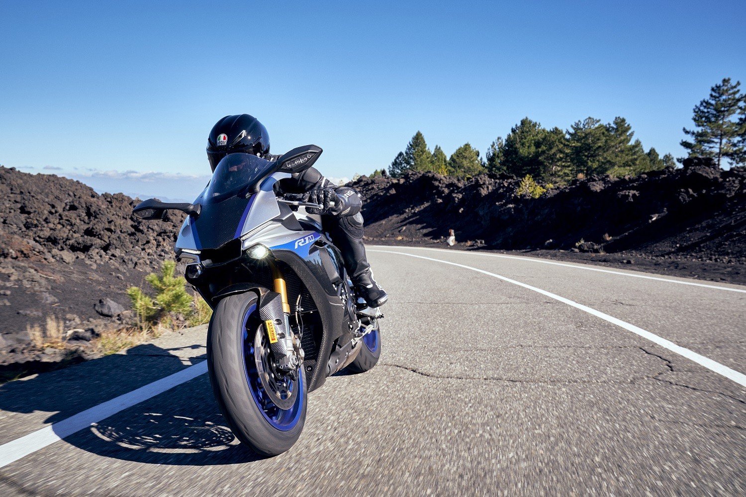 Pirelli Diablo Rosso IV