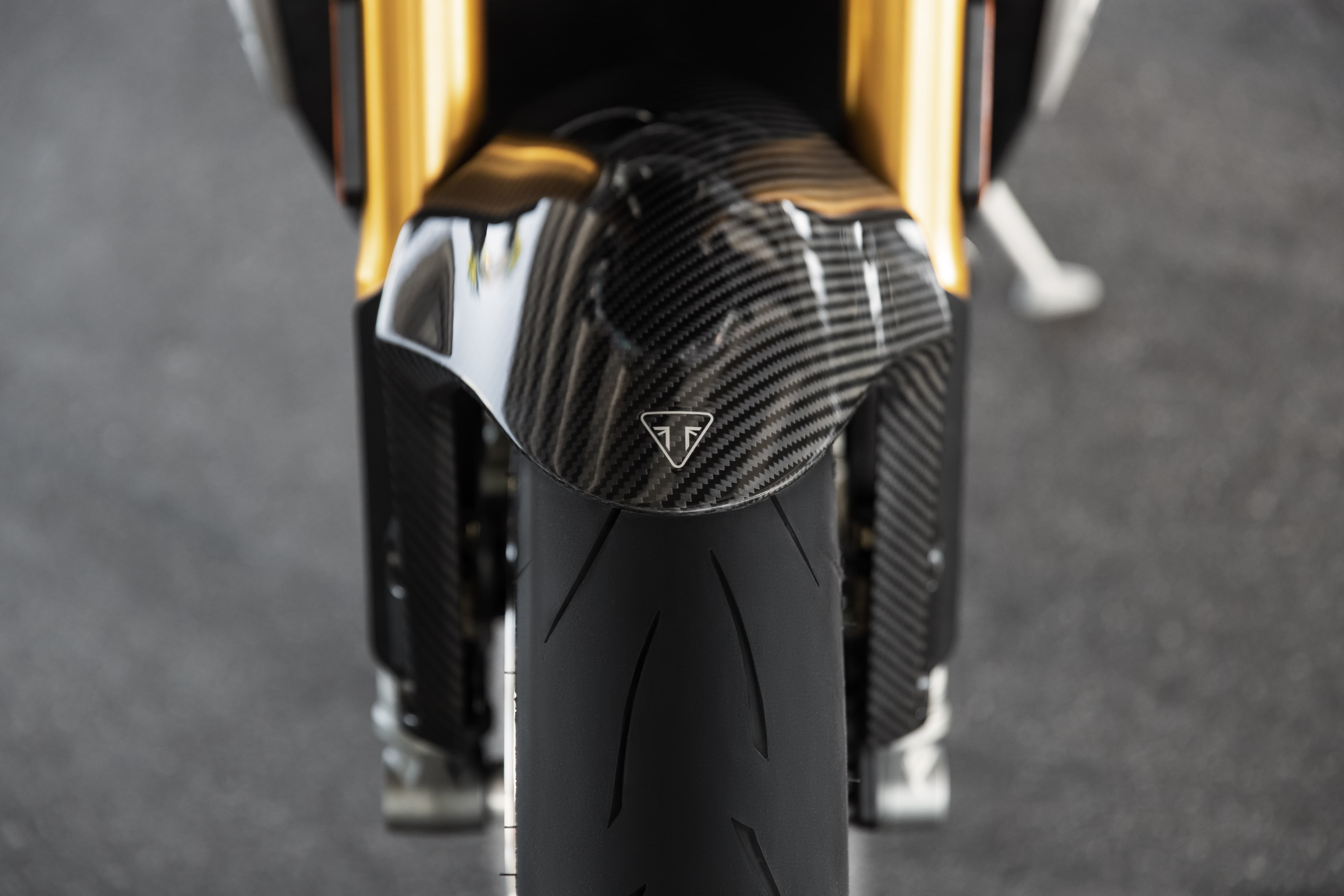 Triumph svela la nuova Speed Triple 1200 RS