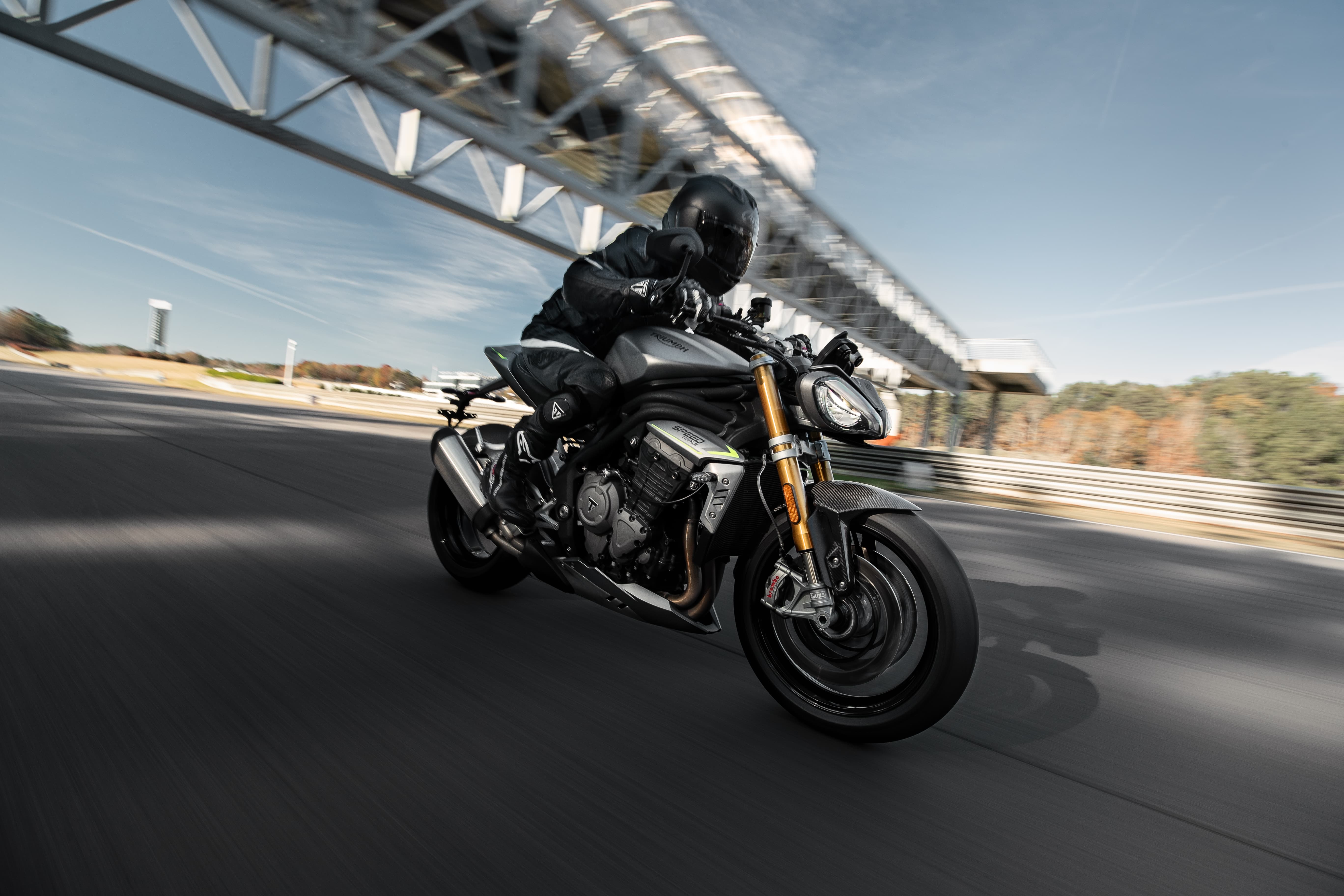 Triumph svela la nuova Speed Triple 1200 RS