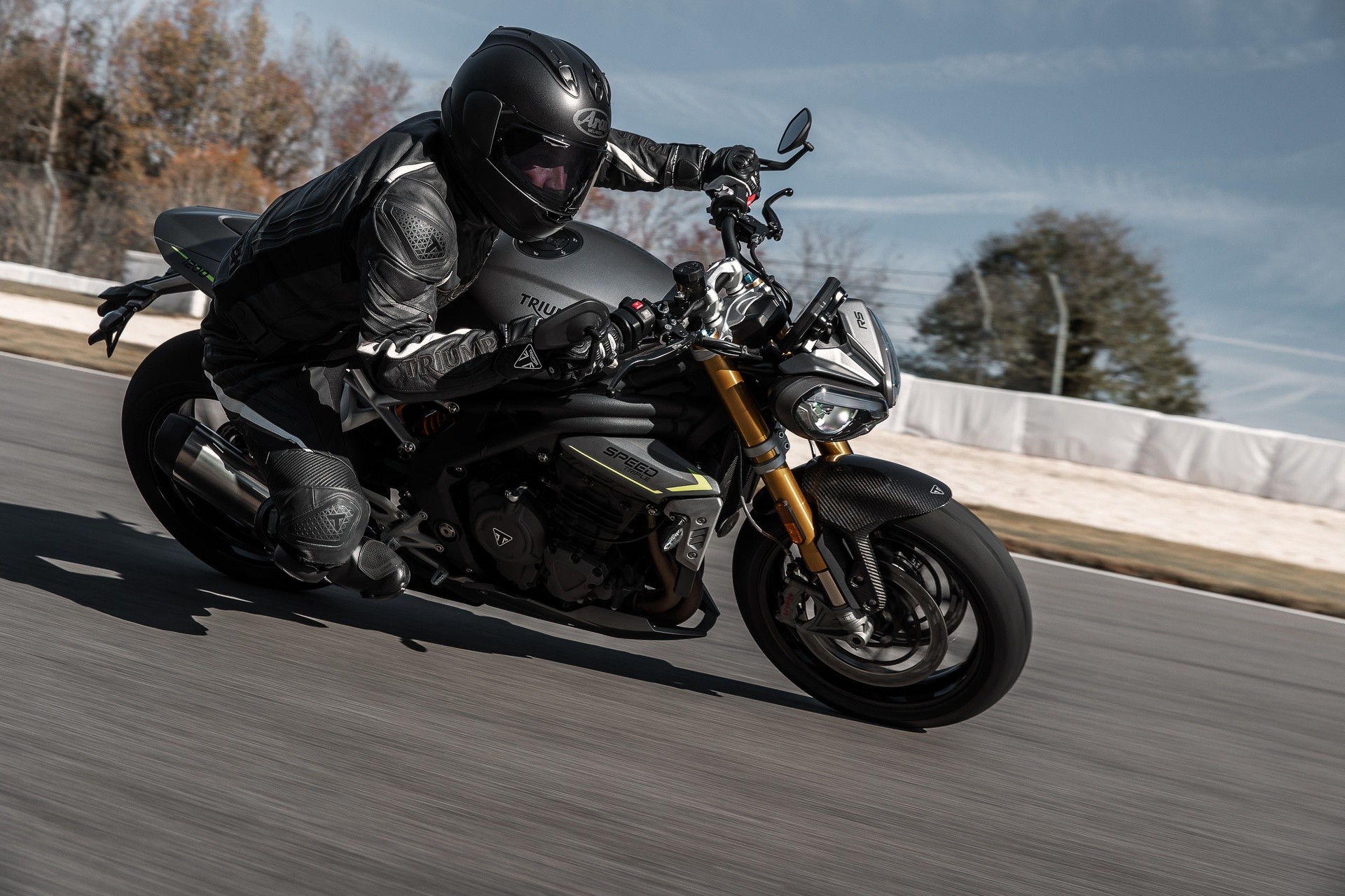 Triumph svela la nuova Speed Triple 1200 RS