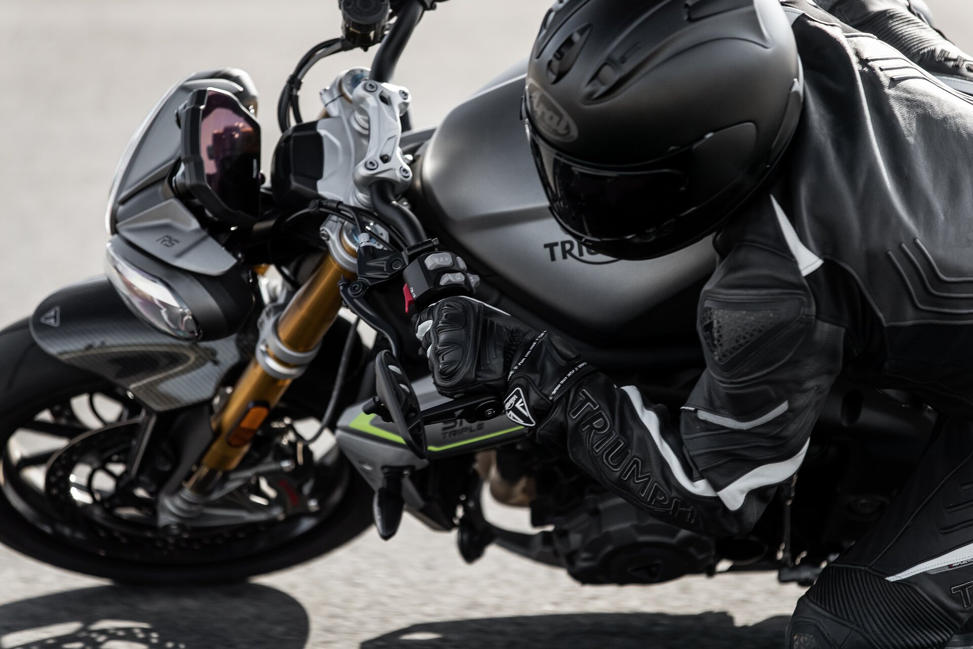 Triumph svela la nuova Speed Triple 1200 RS