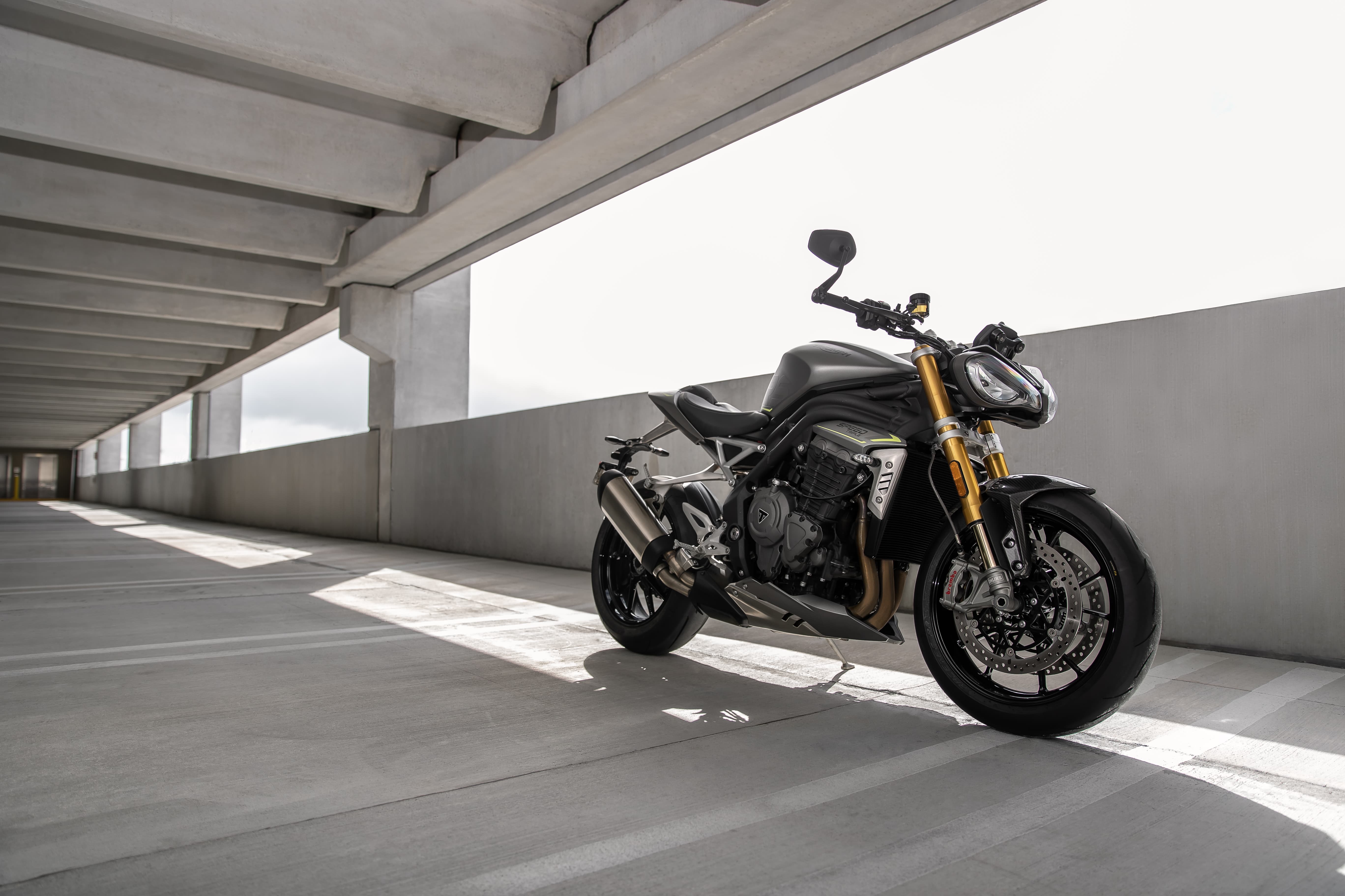 Triumph svela la nuova Speed Triple 1200 RS