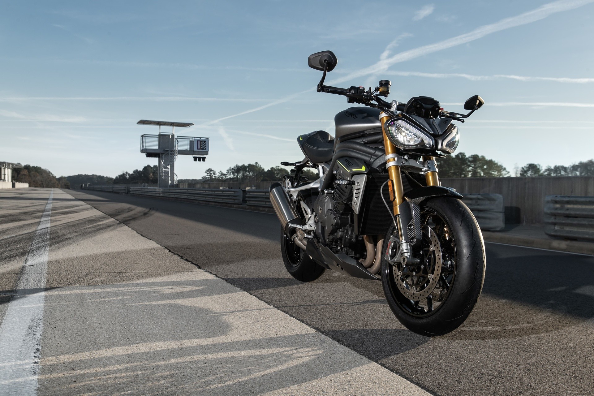 Triumph svela la nuova Speed Triple 1200 RS