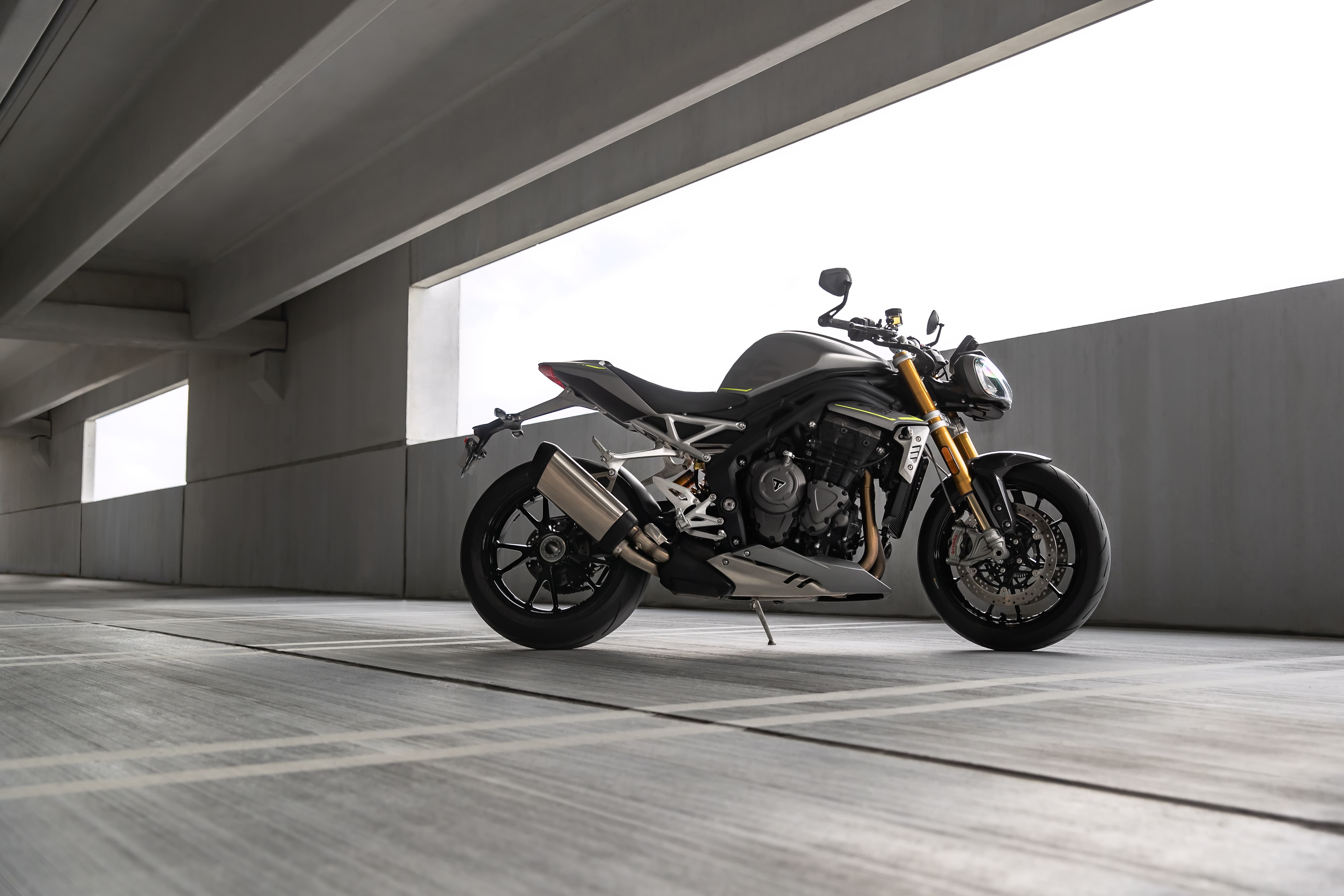 Triumph svela la nuova Speed Triple 1200 RS