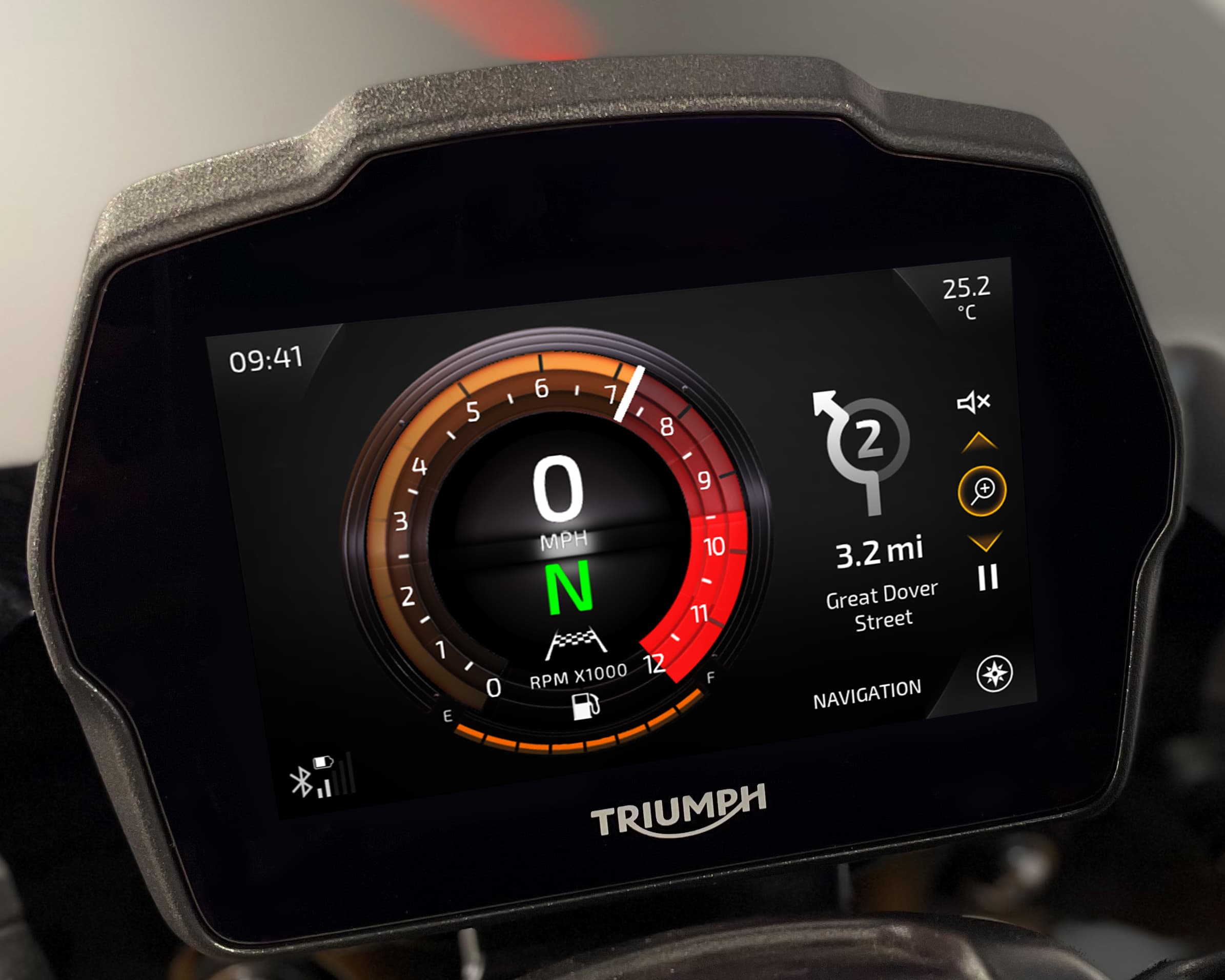 Triumph svela la nuova Speed Triple 1200 RS