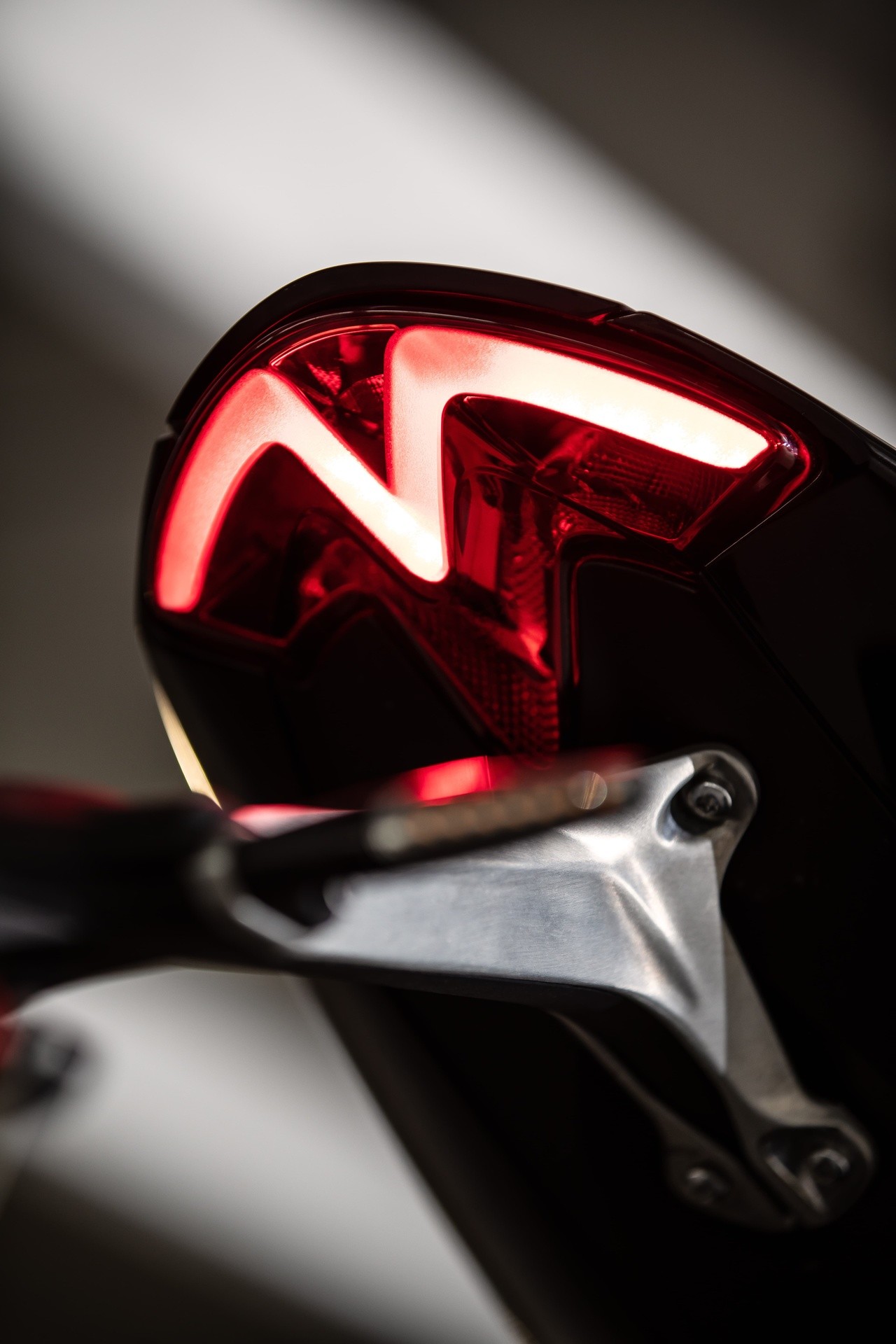 Triumph svela la nuova Speed Triple 1200 RS