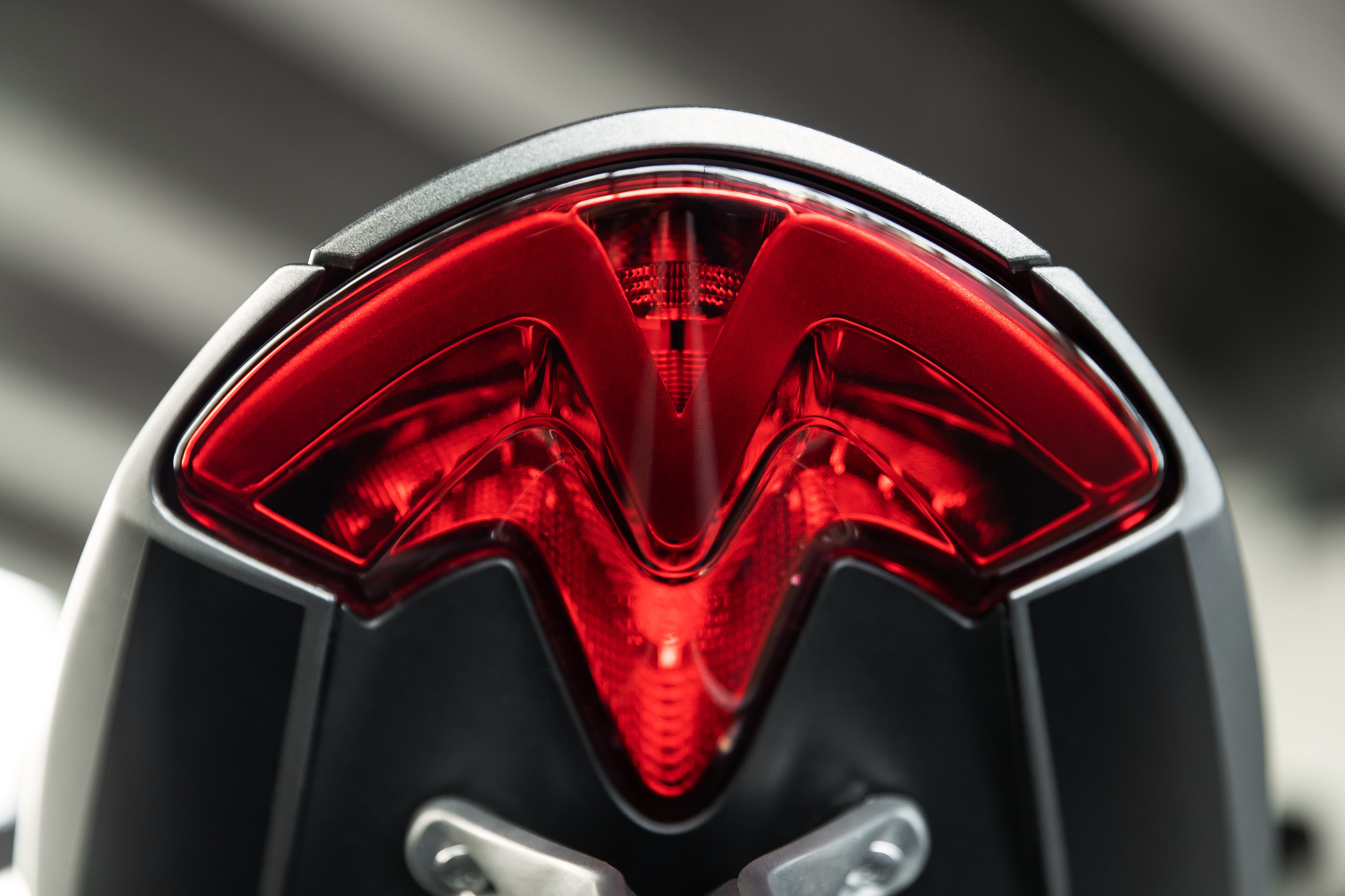 Triumph svela la nuova Speed Triple 1200 RS