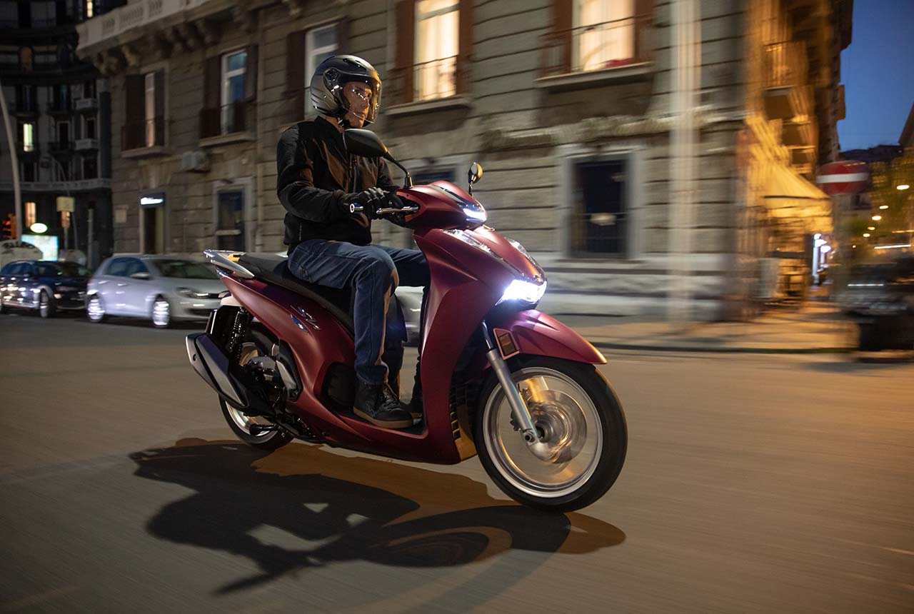 Honda SH350i, le foto della prova