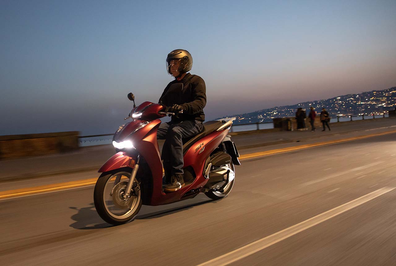 Honda SH350i, le foto della prova