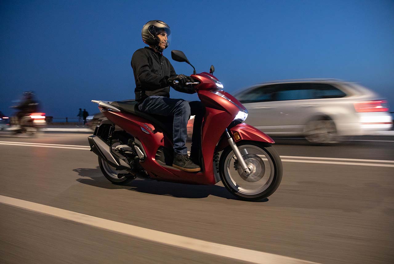 Honda SH350i, le foto della prova