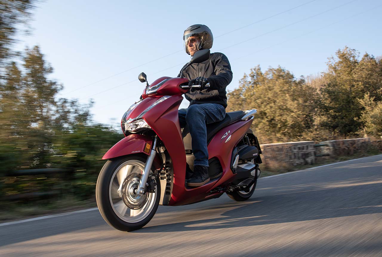 Honda SH350i, le foto della prova