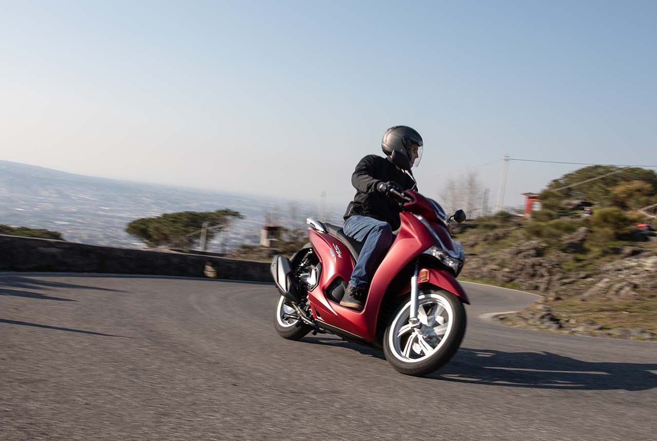 Honda SH350i, le foto della prova