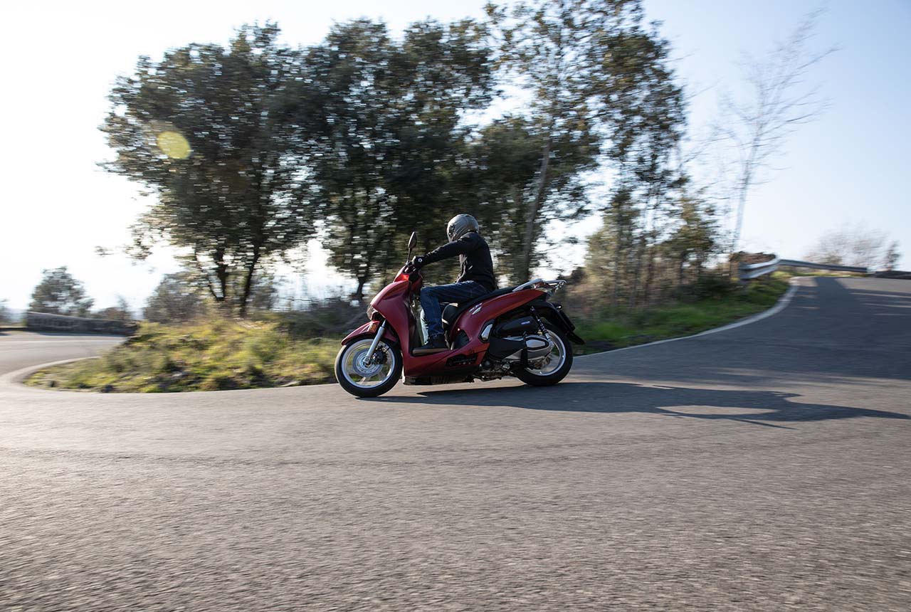 Honda SH350i, le foto della prova