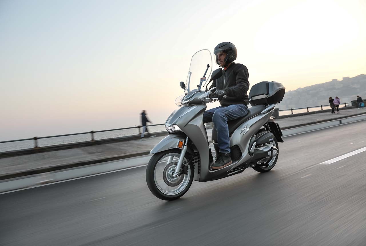 Honda SH350i, le foto della prova