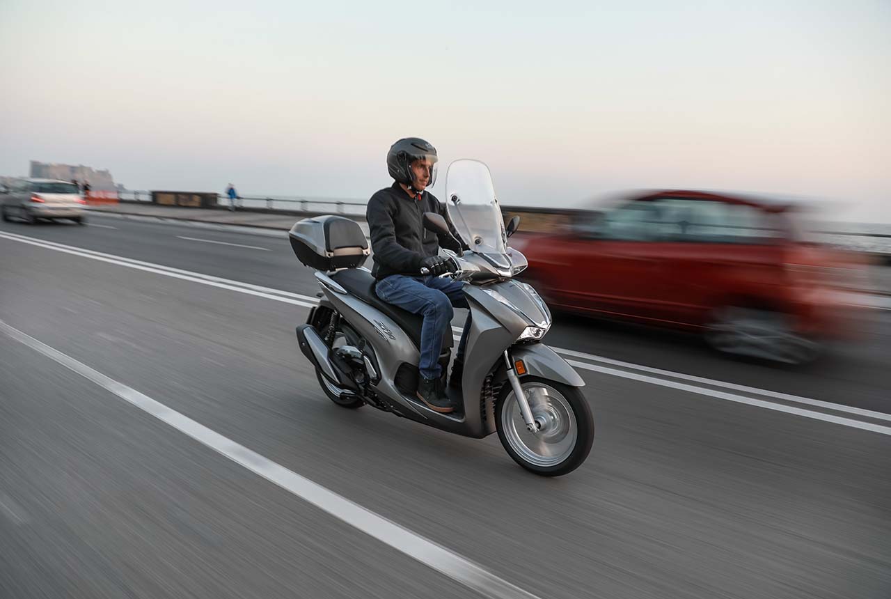 Honda SH350i, le foto della prova