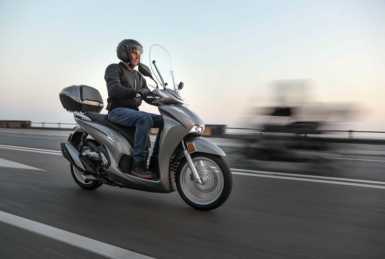 Honda SH350i, le foto della prova