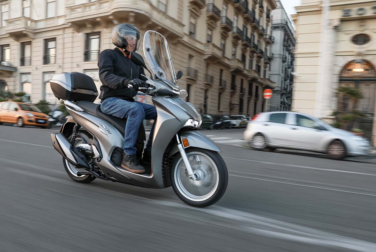 Honda SH350i, le foto della prova