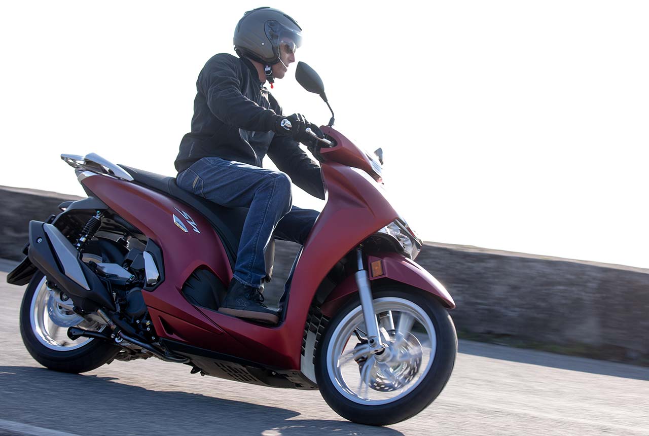 Honda SH350i, le foto della prova