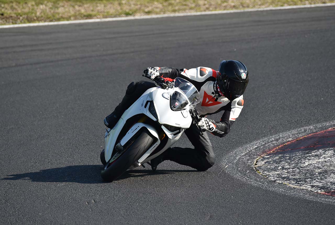 Ducati SuperSport 950, le foto della prova